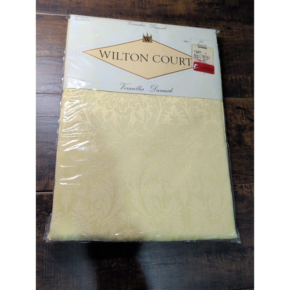 Vtg Wilton Court Buttercream Gold Versalles 70" Round Tablecloth